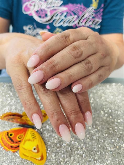 Perfect Nails & Beauty (@perfectnailsandbeautyspa) .